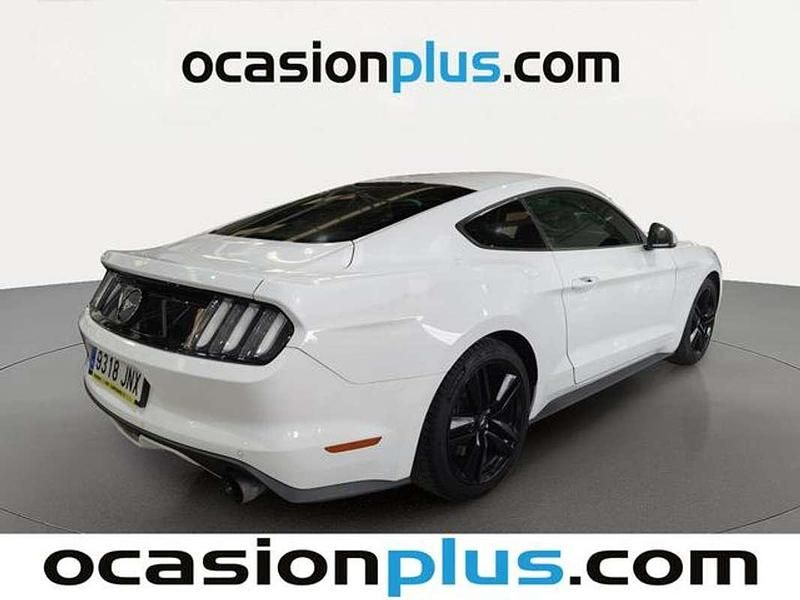 Usado Ford Mustang Fastback 314 CV (230 kW) 2016 Blanco Coupe