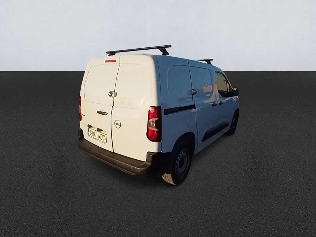Usado Opel Combo S 102 CV (75 kW) 2022 Blanco Monovolumen