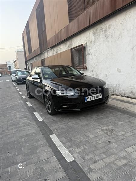 Usado Audi A4 143 CV (105 kW) 2013 Negro Berlina