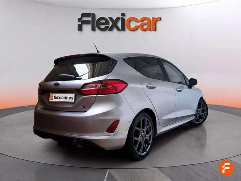 Usado Ford Fiesta Active 125 CV (91 kW) 2023 Gris Utilitario