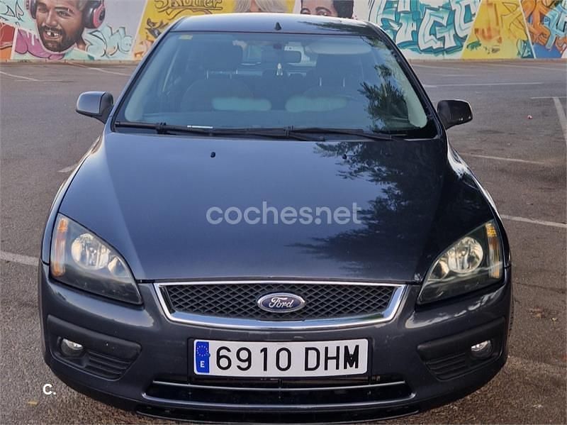 Azul Usado 2005 Ford Focus Sport Berlina | 3000 € (Un poco caro) - Imagen 1/4