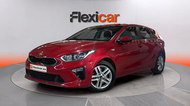 Używany Kia Ceed 120 KM (88 kW) 2021 Czerwony Hatchback