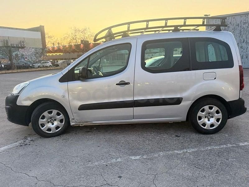 Usado Peugeot Partner Tepee Style 100 CV (73 kW) 2016 Gris / plata Monovolumen