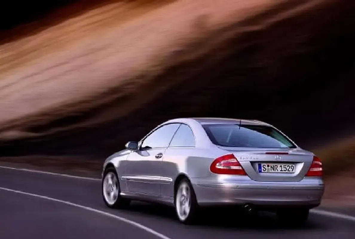 Usado Mercedes CLK200 163 CV (119 kW) 2004 Coupe