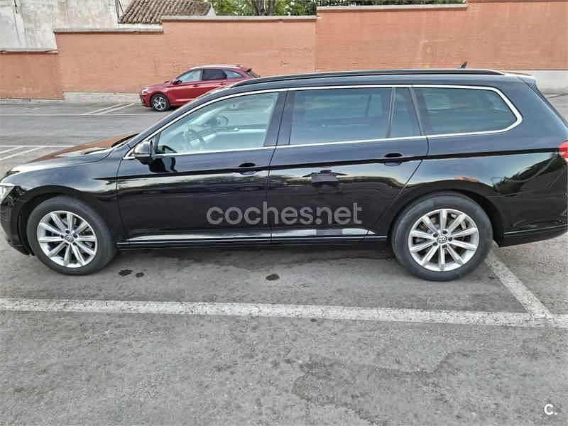Usado VW Passat Advance 150 CV (110 kW) 2018 Negro Familiar