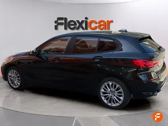 Usado BMW 118 140 CV (102 kW) 2020 Negro Utilitario