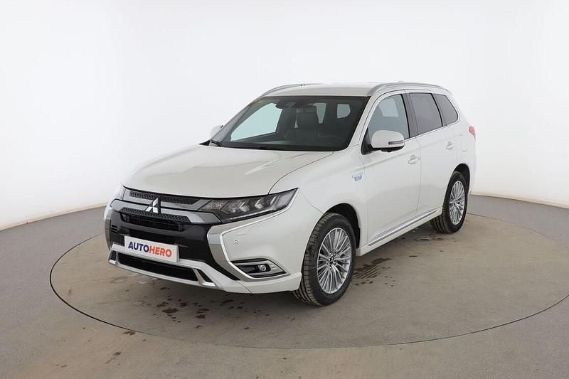 Blanco Usado 2018 Mitsubishi Outlander P-HEV SUV | 19.899 € (Precio justo) - Imagen 1/3
