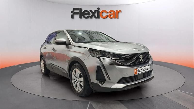 Usado Peugeot 3008 Active 131 CV (96 kW) 2021 Gris SUV