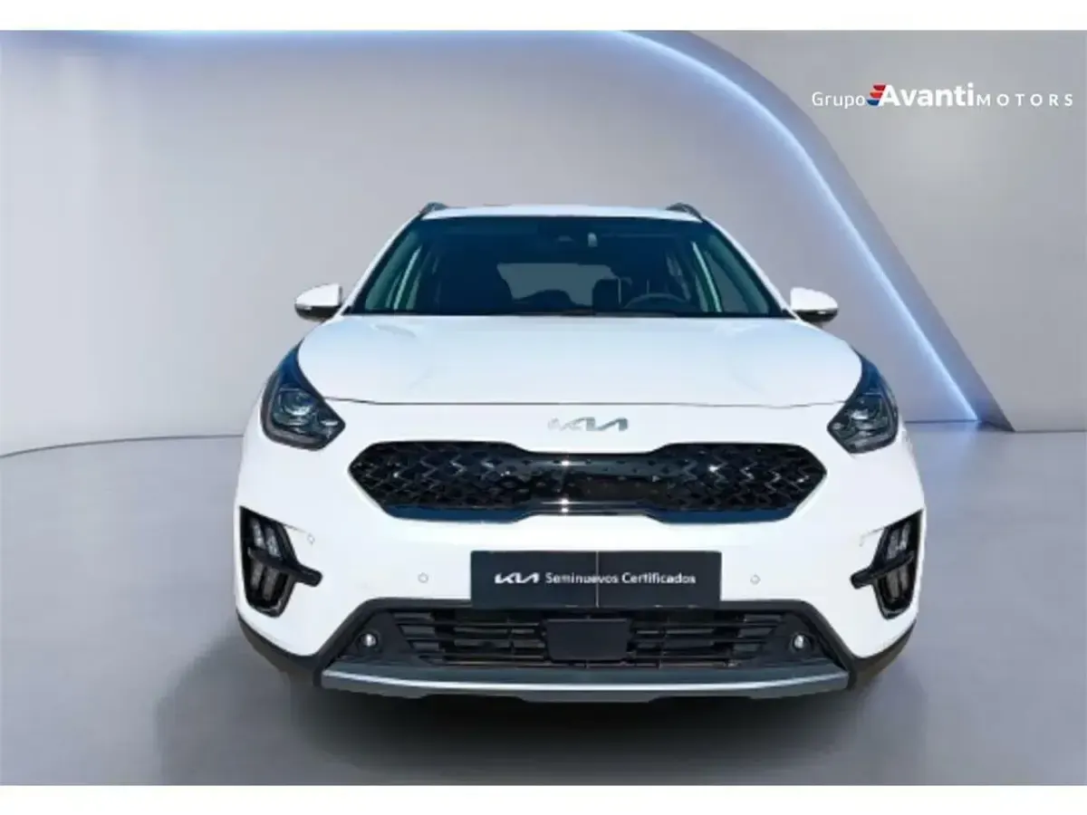 Usado Kia Niro 141 CV (103 kW) 2022 Blanco SUV