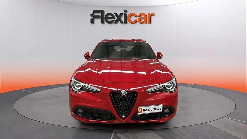 Usado Alfa Romeo Stelvio Sprint 160 CV (117 kW) 2022 Rojo SUV