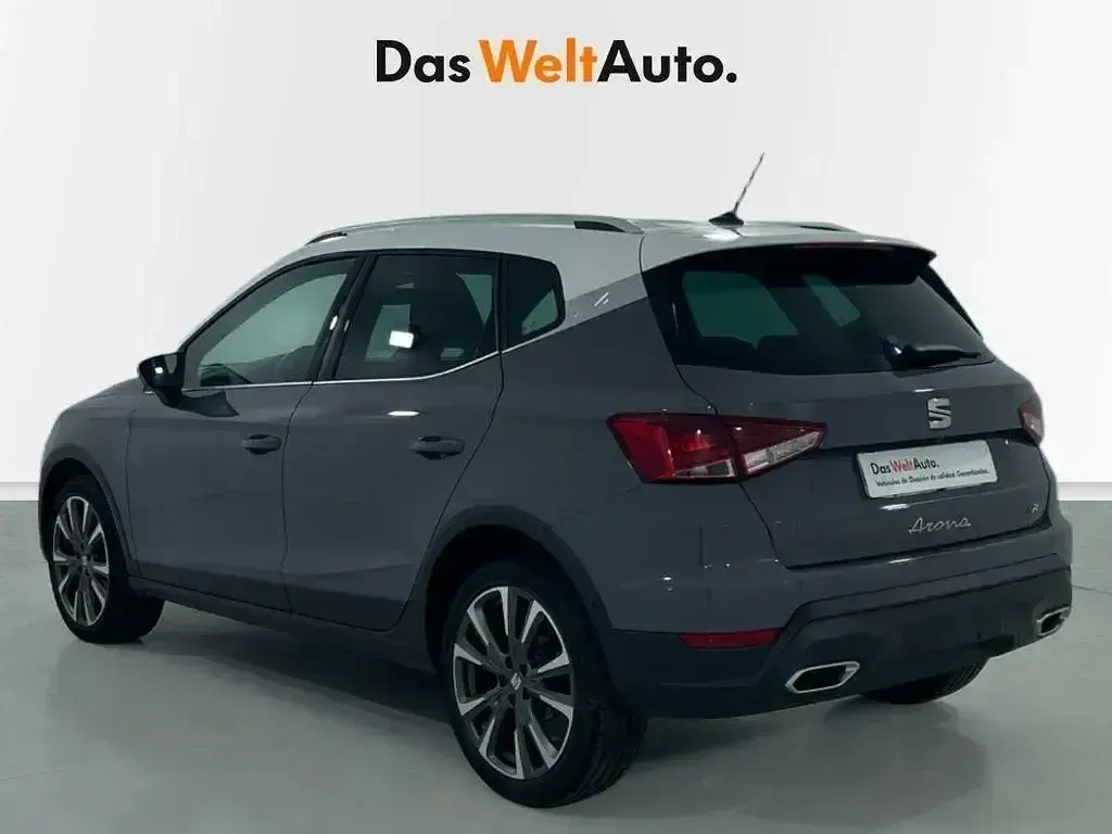 Usado Seat Arona FR 116 CV (85 kW) 2024 Gris SUV