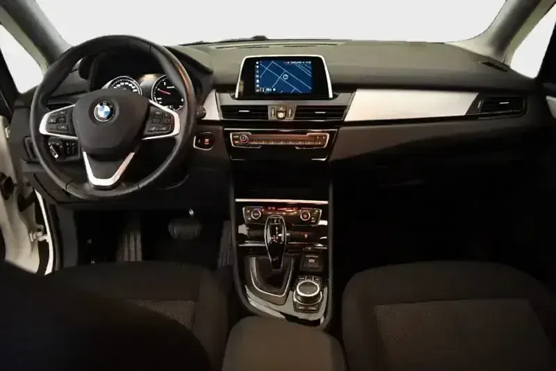 Usado BMW 216 Active Tourer Comfort Edition 116 CV (85 kW) 2019 Blanco Monovolumen
