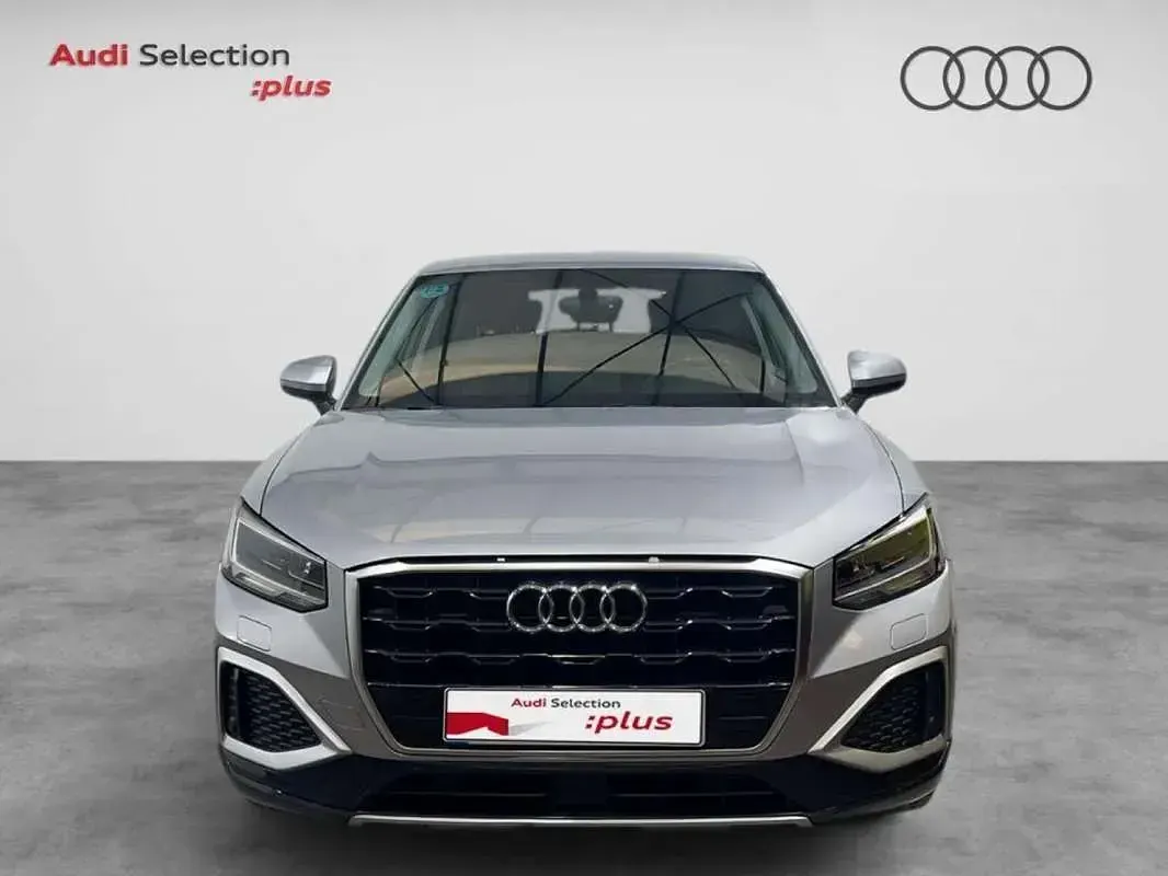 Usado Audi Q2 Advanced Plus 116 CV (85 kW) 2025 Gris SUV