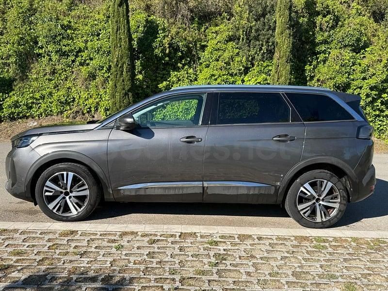 Usado Peugeot 5008 Allure 130 CV (95 kW) 2021 Gris / plata SUV
