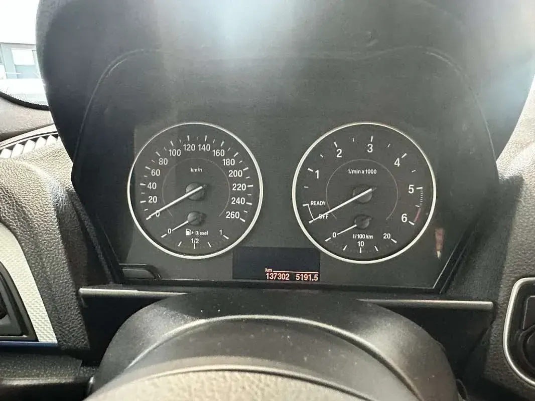 Usado BMW 116 Efficient Dynamics 116 CV (85 kW) 2017 Negro Utilitario
