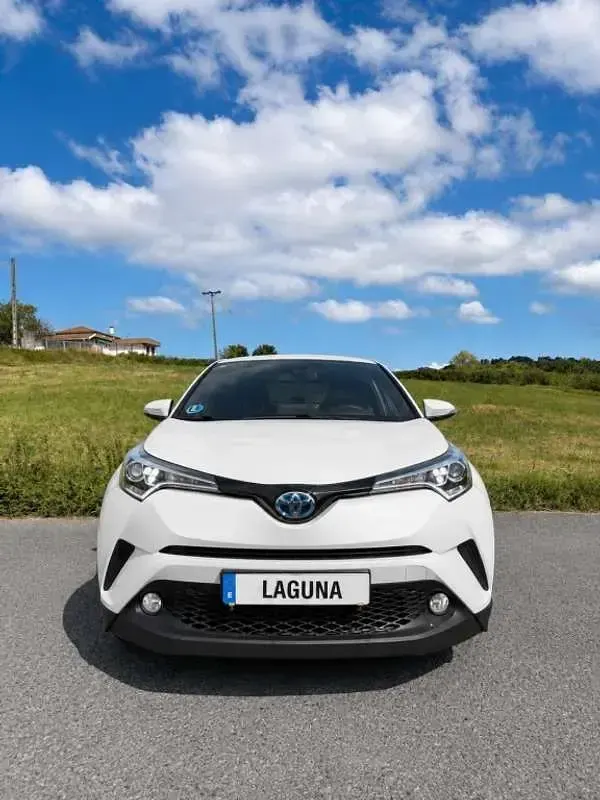 Usado Toyota C-HR Advance 122 CV (89 kW) 2018 Blanco SUV