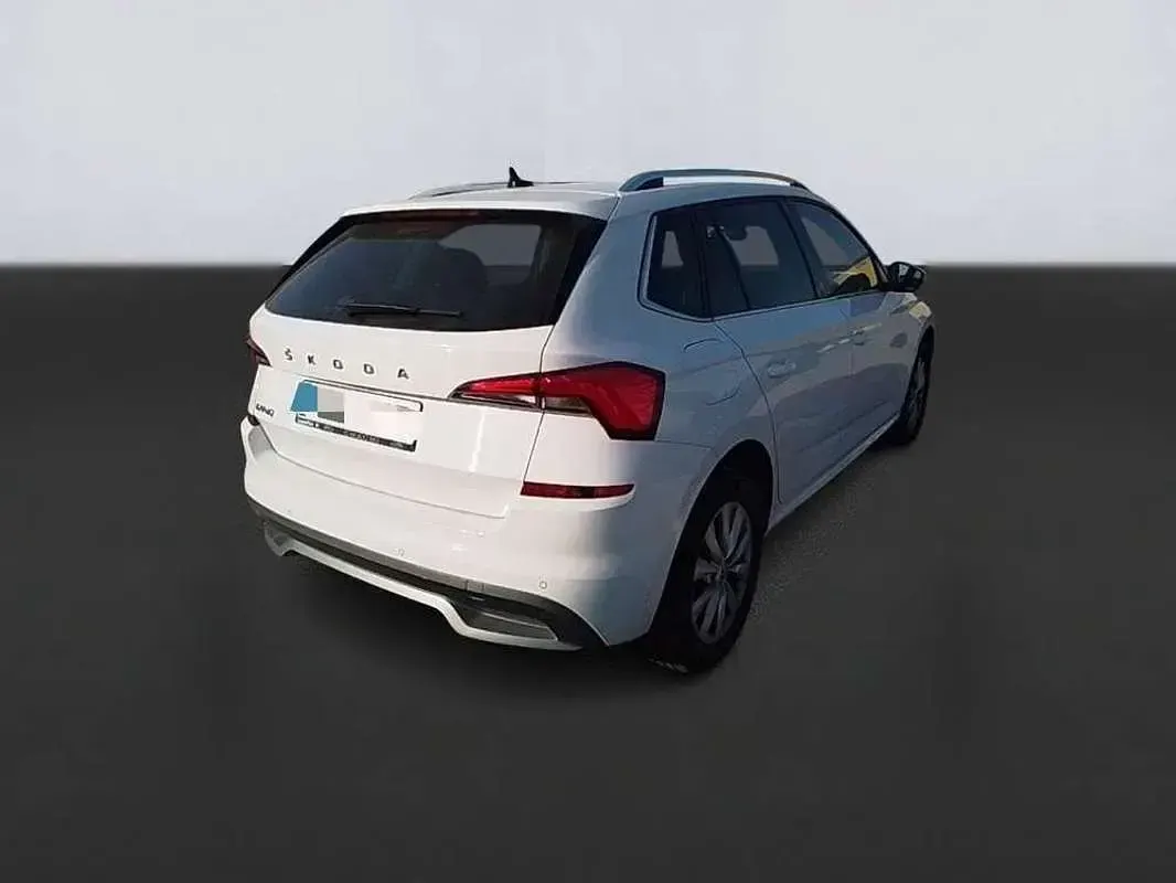 Usado Skoda Kamiq Ambition 116 CV (85 kW) 2022 Blanco SUV