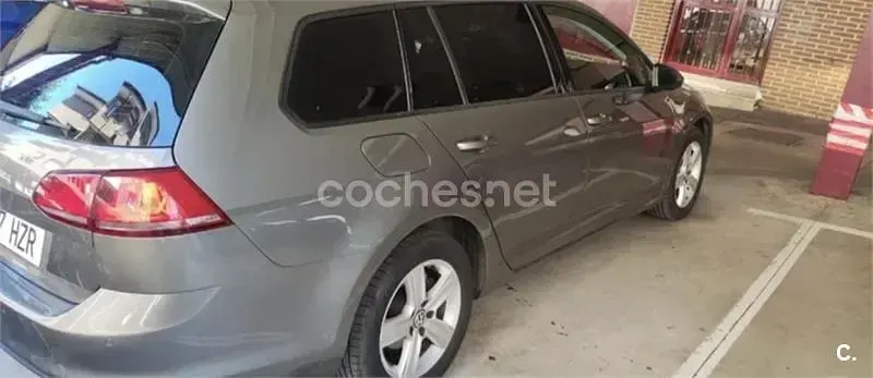 Używany VW Golf VII Advance 105 KM (77 kW) 2014 Beżowy Kombi