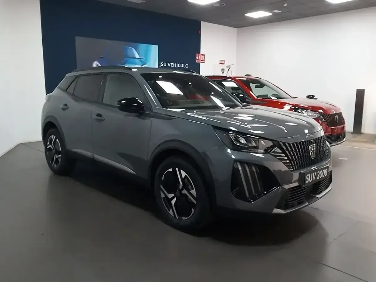 Nuevo Peugeot e-2008 Allure 114 kW (156 CV) 2026 Gris SUV