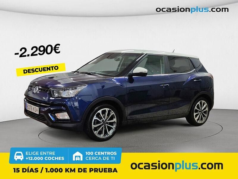 Azul Usado 2017 Ssangyong Tivoli Limited SUV | 13.450 € - Imagen 1/4