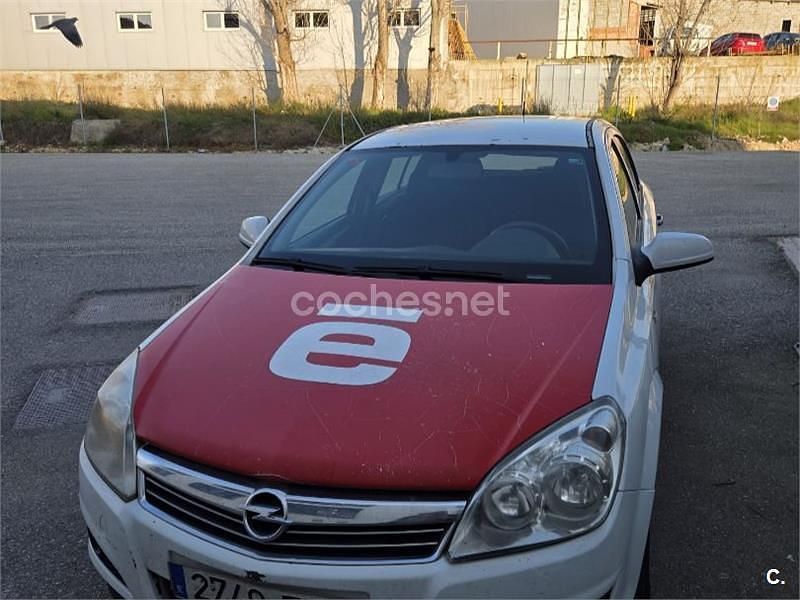 Usado Opel Astra Enjoy 100 CV (73 kW) 2007 Blanco Berlina