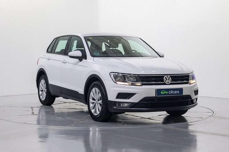 Usado VW Tiguan Edition 116 HP (85 kW) 2020 Branco SUV