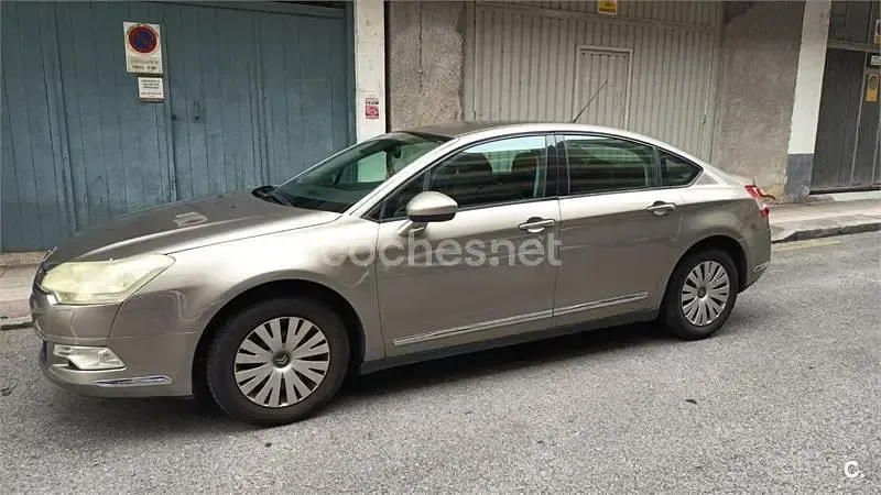 Usado Citroën C5 109 CV (80 kW) 2008 Beige Berlina
