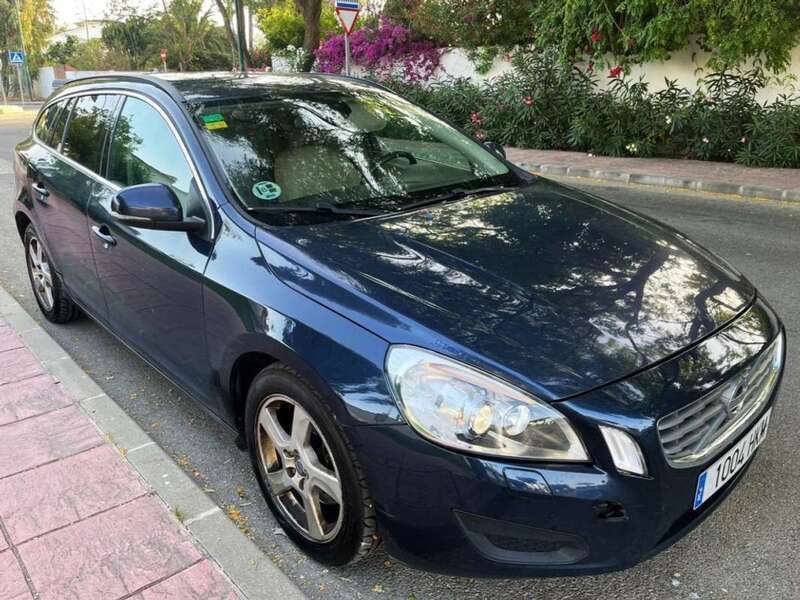 Azul Usado 2012 Volvo V60 Momentum Familiar | 5749 € (Precio justo) - Imagen 1/4