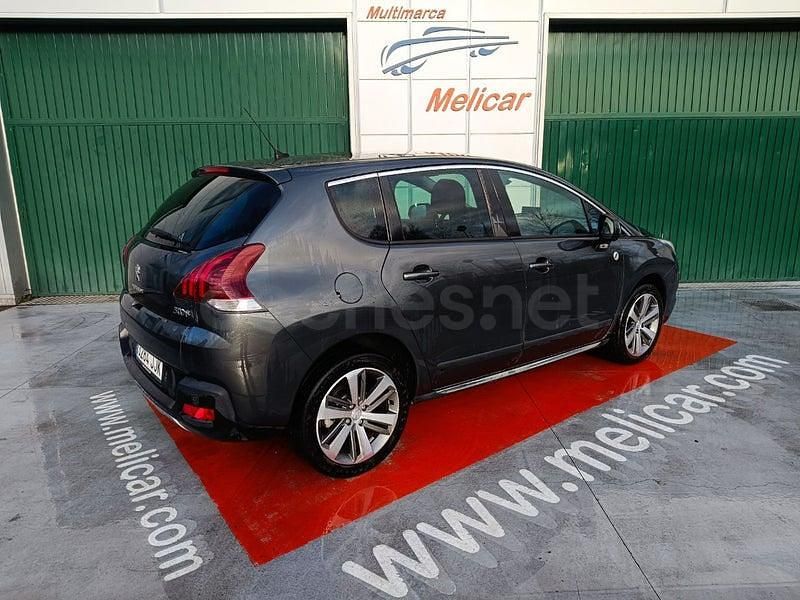 Usado Peugeot 3008 Crossway 120 CV (88 kW) 2015 Gris / plata Familiar