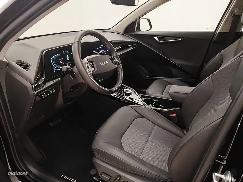 Usado Kia Niro 129 CV (94 kW) 2024 Negro SUV