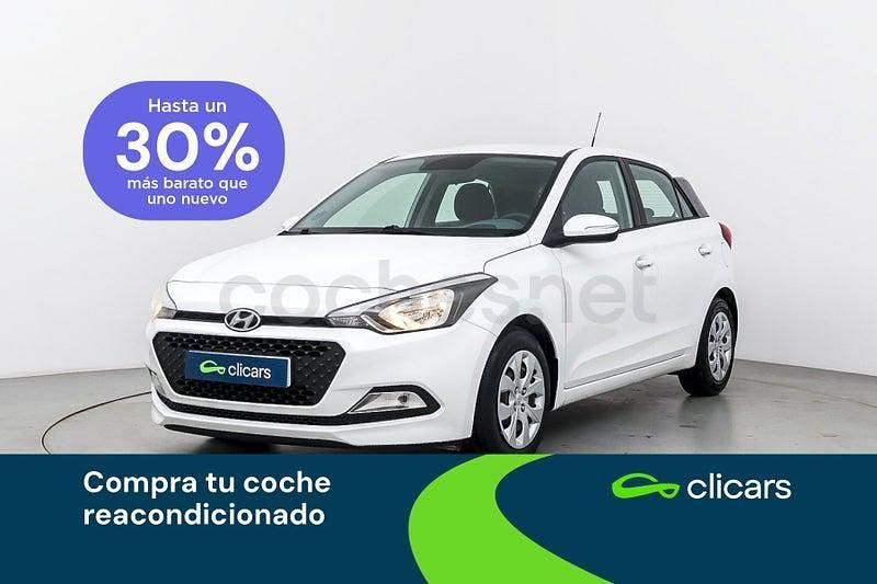 Usado Hyundai i20 84 CV (61 kW) 2021 Blanco Utilitario