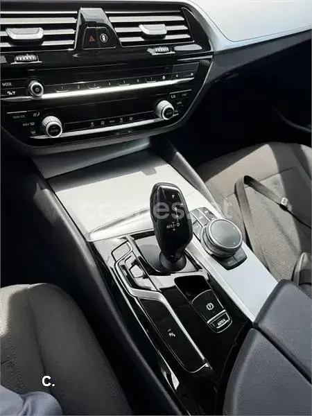 Usado BMW 520 Sport Line 190 CV (139 kW) 2021 Gris / plata Berlina