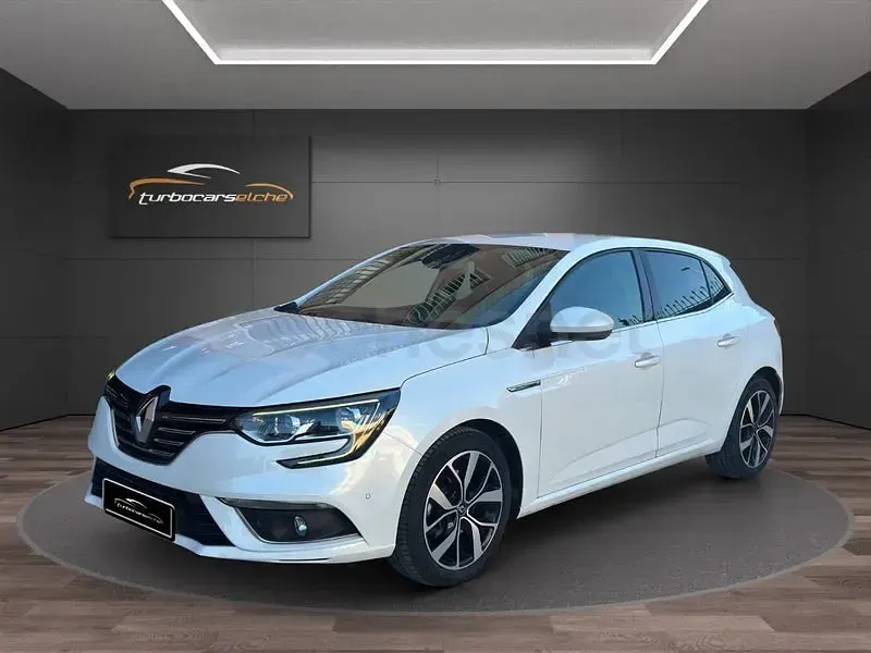 Usado Renault Mégane IV Bose Edition 160 CV (117 kW) 2019 Blanco Berlina
