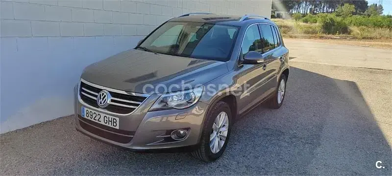 Używany VW Tiguan Sport 140 KM (102 kW) 2008 Szary SUV