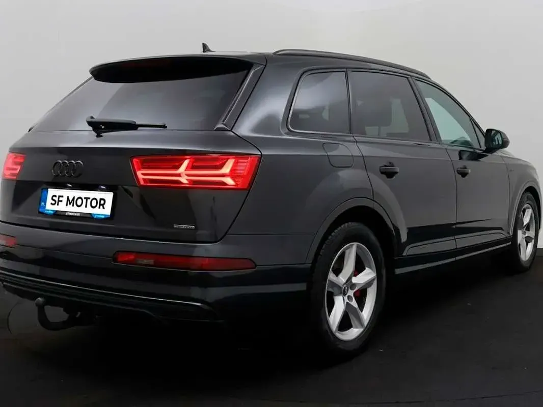 Usado Audi Q7 Sport 374 CV (275 kW) 2016 Negro SUV