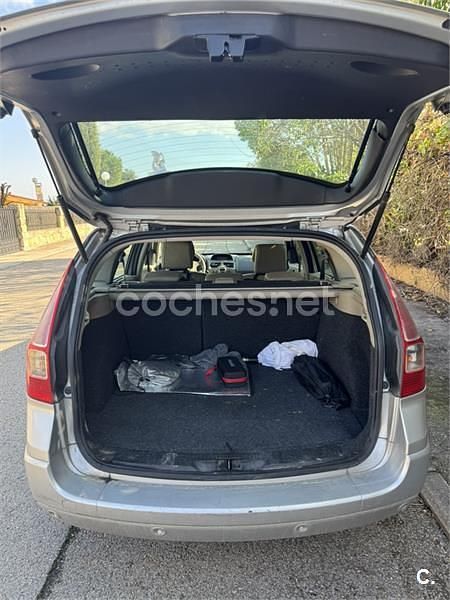 Usado Renault Mégane GrandTour Dynamique 150 CV (110 kW) 2006 Gris / plata Familiar