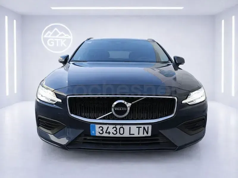 Usado Volvo V60 Momentum 197 CV (144 kW) 2021 Azul Familiar