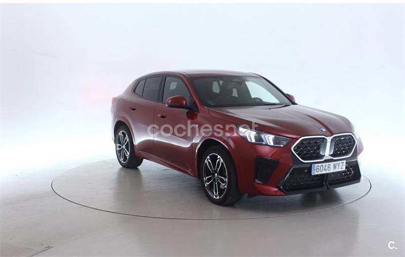 Rojo Usado 2024 BMW X2 Comfort Edition SUV | 47.000 € (Caro) - Imagen 1/4