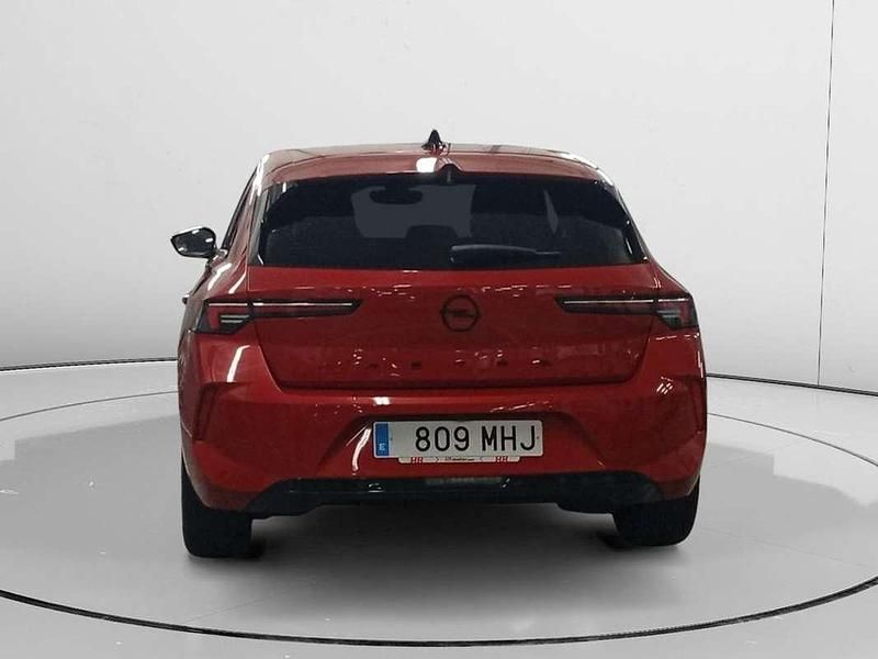 Usado Opel Astra GS Line 131 CV (96 kW) 2023 Rojo Utilitario