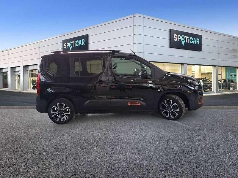 Usado Citroën Berlingo Shine 131 CV (96 kW) 2020 Negro Monovolumen