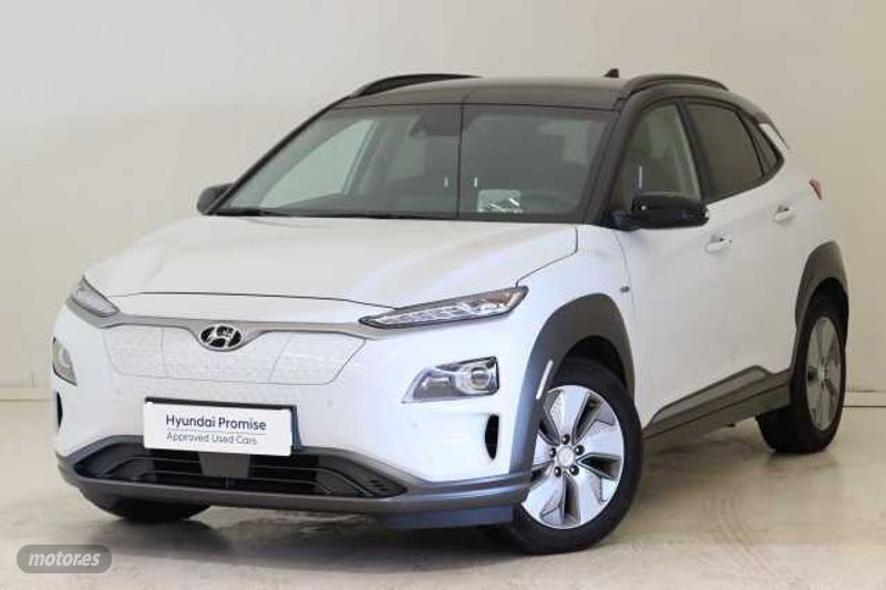 Chalk white/phantom black Usado 2020 Hyundai Kona Style SUV | 22.900 € (Caro) - Imagen 1/3
