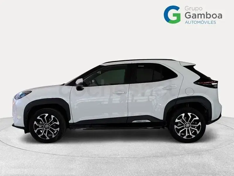 Usado Toyota Yaris Cross Active 130 CV (95 kW) 2025 Blanco SUV