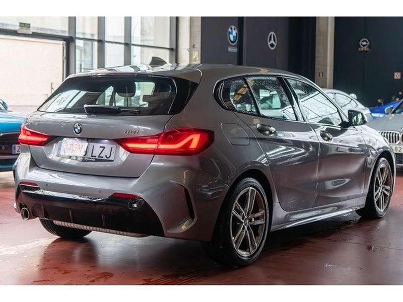 Usado BMW 118 Executive 140 CV (102 kW) 2022 Gris Utilitario