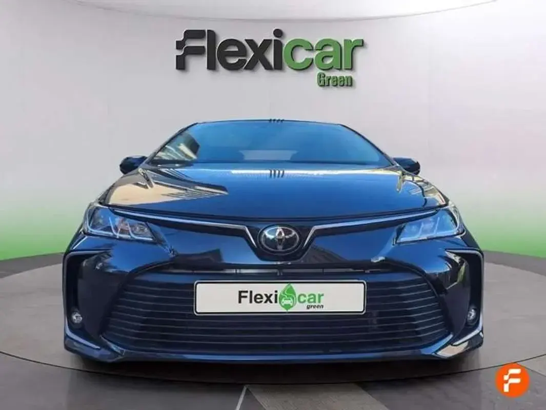 Usado Toyota Corolla Active 125 CV (91 kW) 2023 Negro Berlina
