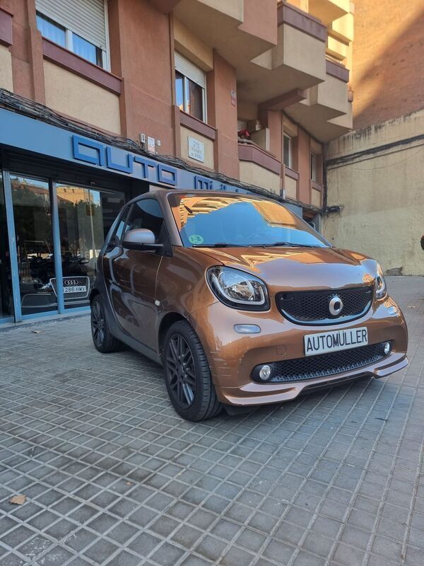 Usado Smart ForTwo Coupé Brabus 90 CV (66 kW) 2016 Marrón Coupe
