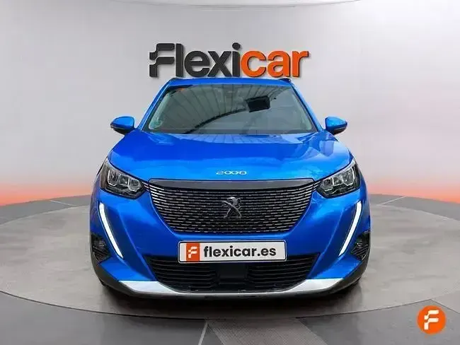 Usado Peugeot 2008 Allure 100 CV (73 kW) 2021 Azul SUV