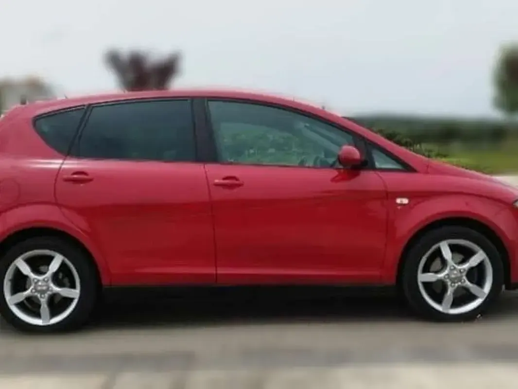 Usado Seat Altea Sport 140 CV (102 kW) 2006 Rojo Monovolumen