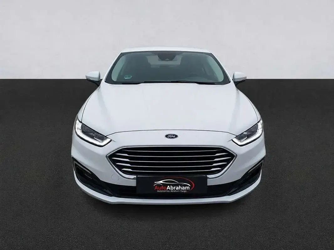 Usado Ford Mondeo Titanium 150 CV (110 kW) 2021 Blanco Berlina