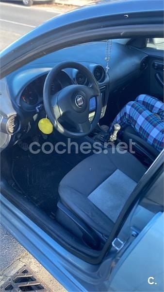 Brugt Seat Ibiza Stella 64 HK (47 kW) 2005 Blå Hatchback