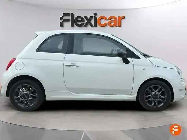Usado Fiat 500 Club 70 CV (51 kW) 2022 Blanco Berlina